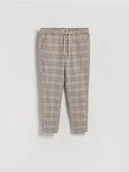 Spodnie męskie - Reserved - Spodnie carrot w kratę - ciemnoszary - miniaturka - grafika 1