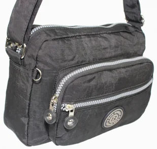 Stylowa Lekka Materiałowa Torba Pozioma Średnia Na Ramię Bag Street NR 2223 CZARNY - Gadżety dla niej i dla niego Stylowa Lekka Materiałowa Torba Pozioma Średnia Na Ramię Bag Street NR 2223 CZARNY - Gadżety dla niej i dla niego - miniaturka - grafika 5