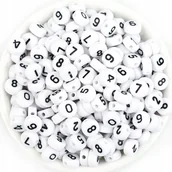Dekoratorstwo - Koraliki 7 mm białe akrylowe czarne cyfry 100szt - miniaturka - grafika 1