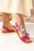Sandały damskie - Fuksjowe sandały skórzane damskie płaskie z kolorowymi kwiatami PRODUKT POLSKI Casu 2762-197 - miniaturka - grafika 1