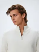 Swetry męskie - Reserved - Sweter z rozpinaną stójką - biały - miniaturka - grafika 1