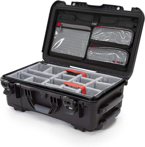 Nanuk 935 Wodoodporne twarde etui podręczne z kółkami, wyściełaną przegrodą i organizerem pokrywy - czarne