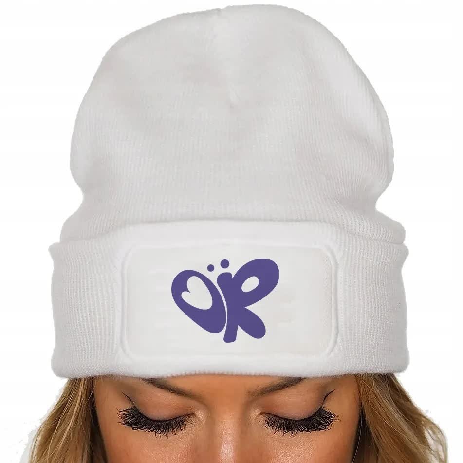 ZIMOWA BIAŁA CZAPKA Na Prezent Urodziny Dla Fana OLIVII RODRIGO OR Wzory