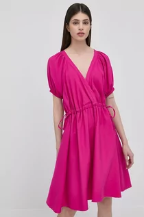 Sukienki - Silvian Heach sukienka kolor różowy mini rozkloszowana - grafika 1