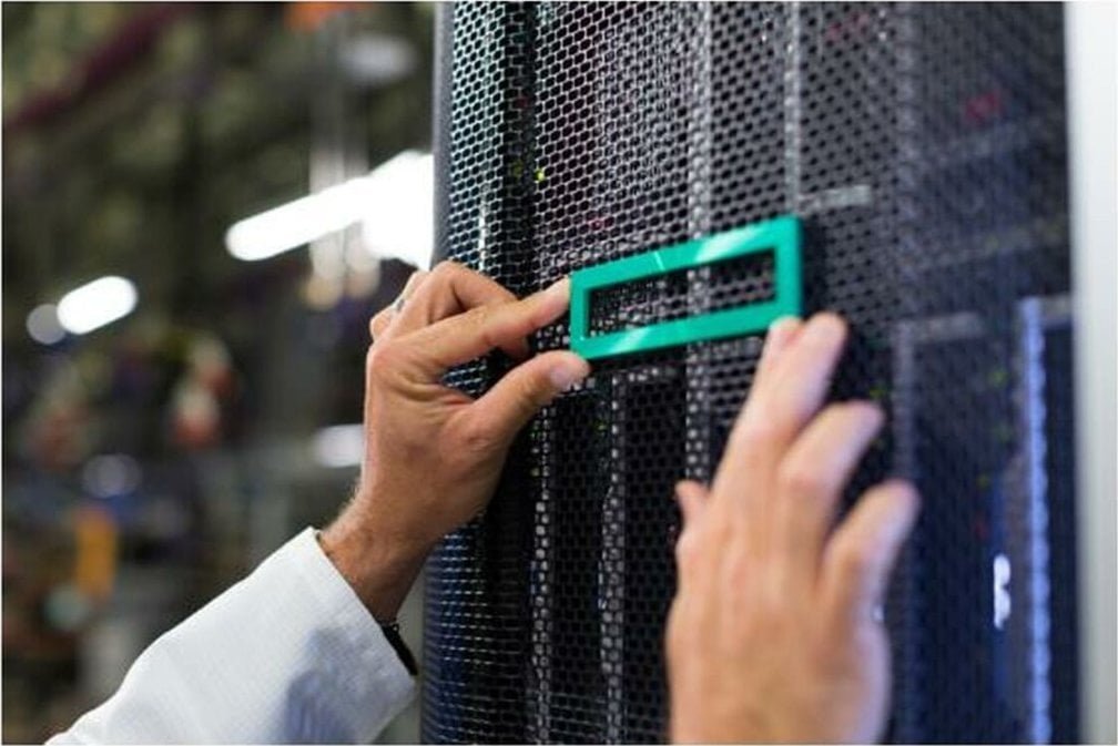 HP HPE ProLiant ML350 Gen11 NS204i-u Enablement Kit 2x480GB M.2 NVMe SSDs, universal