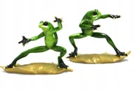 Figurki dekoracyjne - FIGURKA ZIELONA ŻABA NA LIŚCIU W DYNAMICZNYCH POZACH 2 RODZAJE - miniaturka - grafika 1