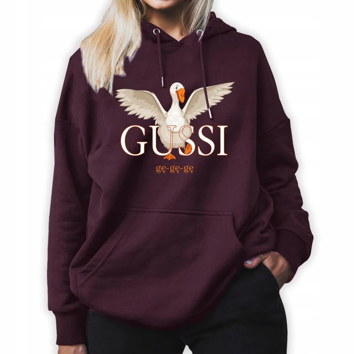 BLUZA DAMSKA BURGUNDOWA Z KAPTUREM NA PREZENT GĘŚ GUSSI GĘ GĘ GĘ WZORY - S