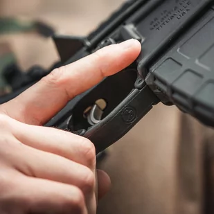 Magpul - Kabłąk MOE Enhanced Trigger Guard do AR15/M4 - Czarny - MAG1186 - Osprzęt do wiatrówek - miniaturka - grafika 3