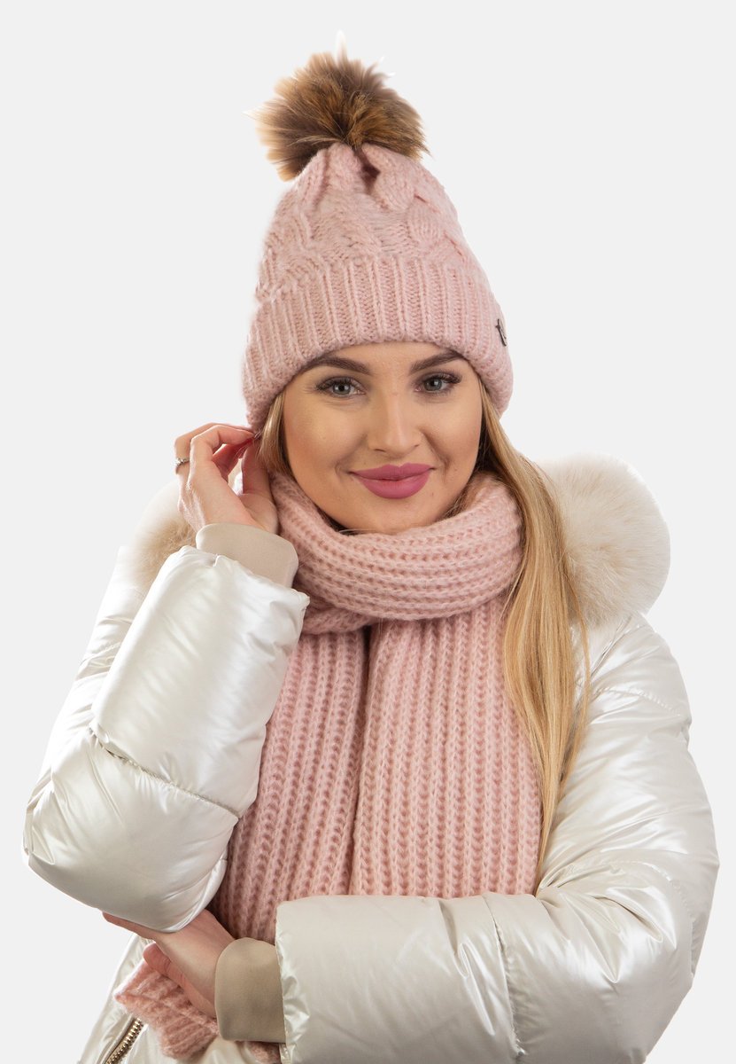 KOMPLET DAMSKI CZAPKA SZALIK ZIMOWY CIEPŁY Polskiej produkcji 23502 -09