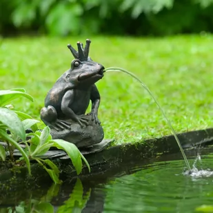 UBBINK shumee Fontanna ogrodowa w kształcie żaby w koronie - Fontanny ogrodowe - miniaturka - grafika 1