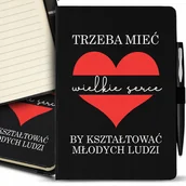 Notesy i bloczki - Notes A5 Czarny KSZTAŁTUJĘ MŁODYCH LUDZI Wzory - miniaturka - grafika 1