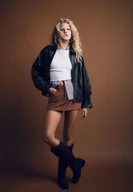 Spódnice - Stradivarius D62 Spódnico-spodnie ze sztucznego zamszu Brązowy 38 - miniaturka - grafika 1