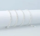 Akcesoria do okularów - Łańcuszek ozdobny do okularów srebrna plecionka, zawieszka, sznureczek SLA-02 - miniaturka - grafika 1