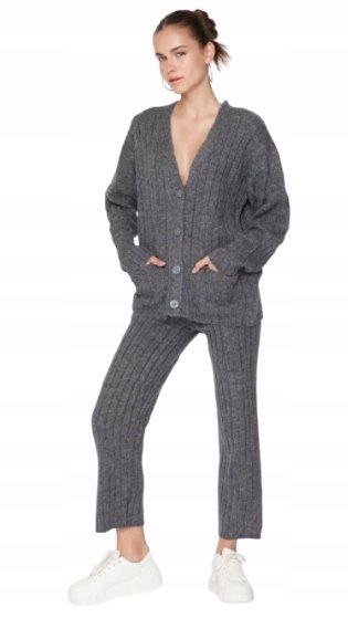 TRENDYOL SZARY SWETER I SPODNIE Z PRĄŻKOWANEJ DZIANINY KOMPLET 38 5BA