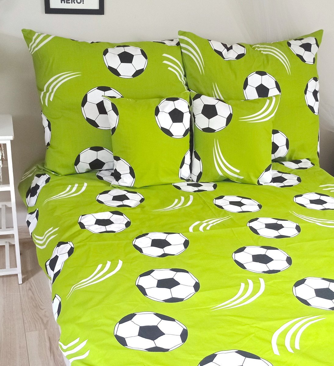 Komplet pościeli bawełnianej dla dziecka 100x160 cm - Piłki zielone