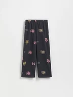 Spodnie i spodenki dla dziewczynek - Reserved - Dzianinowe spodnie z haftem - ciemnoszary - miniaturka - grafika 1