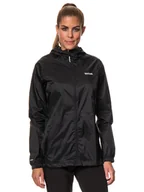 Kurtki i kamizelki sportowe damskie - Regatta Kurtka przeciwdeszczowa "Pk It Jkt III" w kolorze czarnym - miniaturka - grafika 1