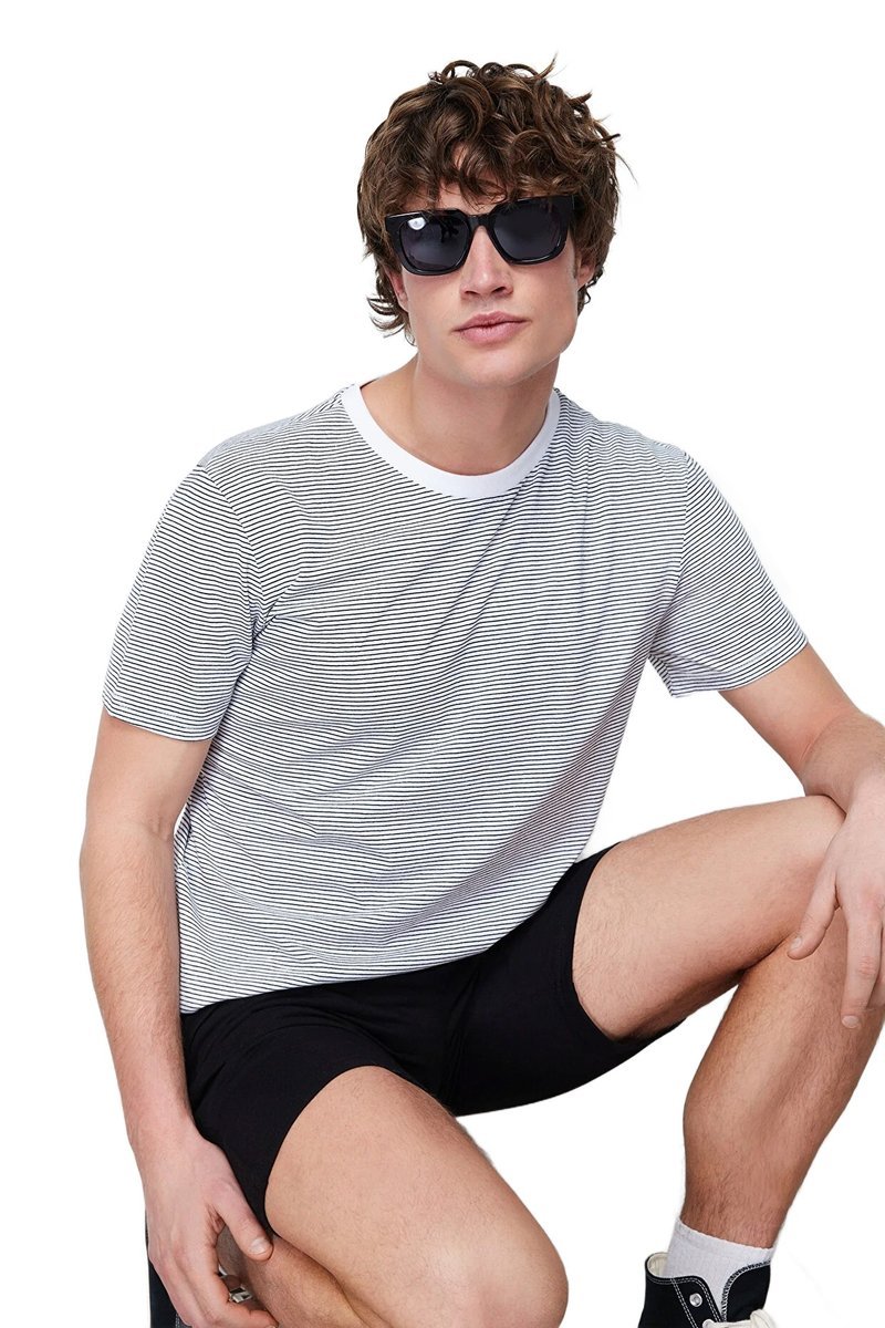 TRENDYOL MAN MĘSKI T-SHIRT Z PASKAMI I OKRĄGŁYM DEKOLTEM S 5DA