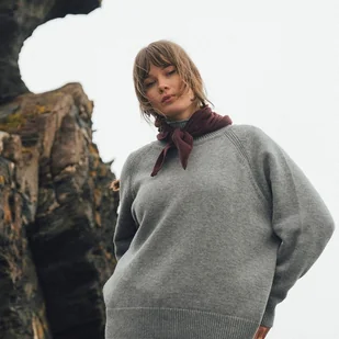 Apaszka Bordowa BIRUANG 100% etycznej wełny merino RWS - Apaszki i szaliki damskie - miniaturka - grafika 1