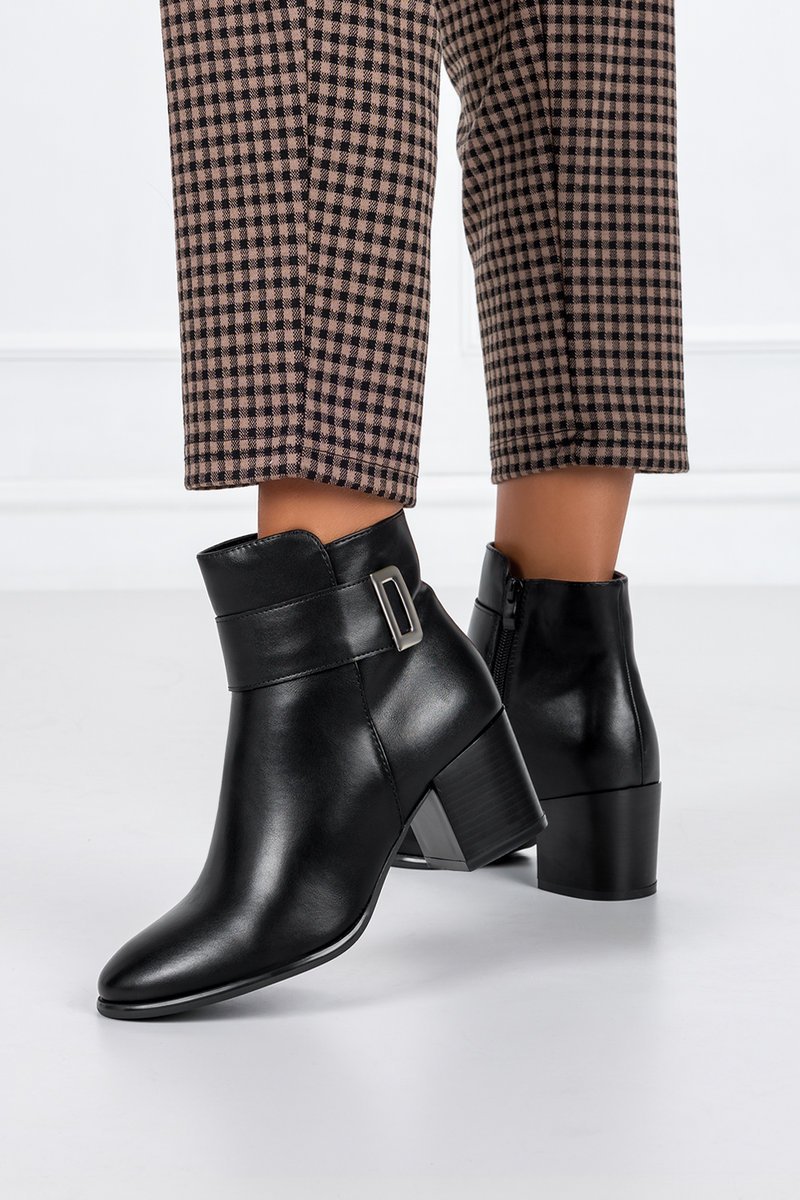 Botki Sergio Leone damskie na szerokim słupku ozdoba czarne BT661-40