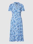 Sukienki - Sukienka midi w kwiatowe wzory - miniaturka - grafika 1