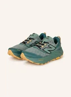 Moda i Uroda OUTLET - New Balance Obuwie Do Biegania W Terenie Hierro v9 gruen - miniaturka - grafika 1