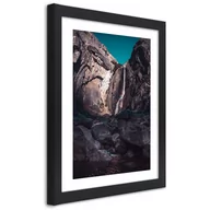 Plakaty - Plakat w ramie czarnej, Wodospad wśród wysokich skał (Rozmiar 60x90) - miniaturka - grafika 1
