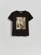 Koszulki i topy damskie - Reserved - T-shirt z nadrukiem - ciemnobrązowy - miniaturka - grafika 1