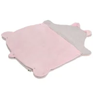 Maty edukacyjne - Hi Little One mata niemowlęca z kocykiem MIŚ Dark Pink/Pink Pom Pom - miniaturka - grafika 1