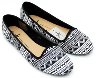 Baleriny - Czarno-białe baleriny w azteckie wzory 37 EU / 4 UK - miniaturka - grafika 1