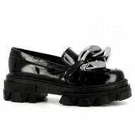 Mokasyny damskie - Czarne mokasyny damskie z łańcuchem CARINII - Carinii - miniaturka - grafika 1