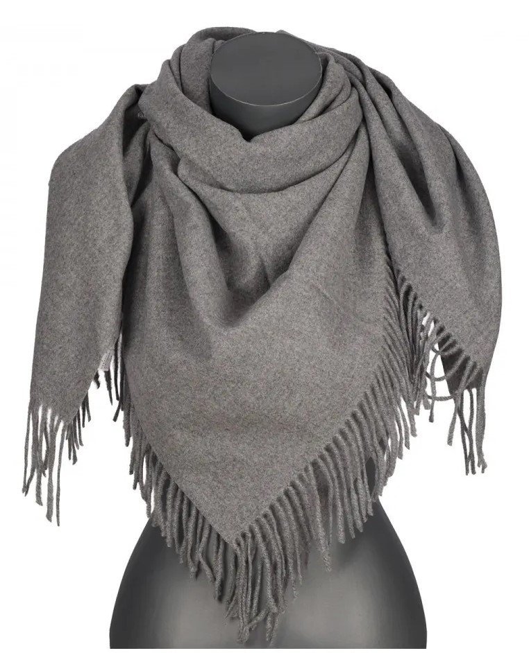 Chusta damska bawełniana jednokolorowa na prezent z frędzlami FGC szary