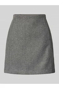 Spódnica mini z bocznymi wpuszczanymi kieszeniami model FORTUNEALLISON - Vero Moda - Spódnice - miniaturka - grafika 1