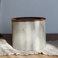 Donice - Donica z betonu z drewnianym wykończeniem - W-1 - miniaturka - grafika 1