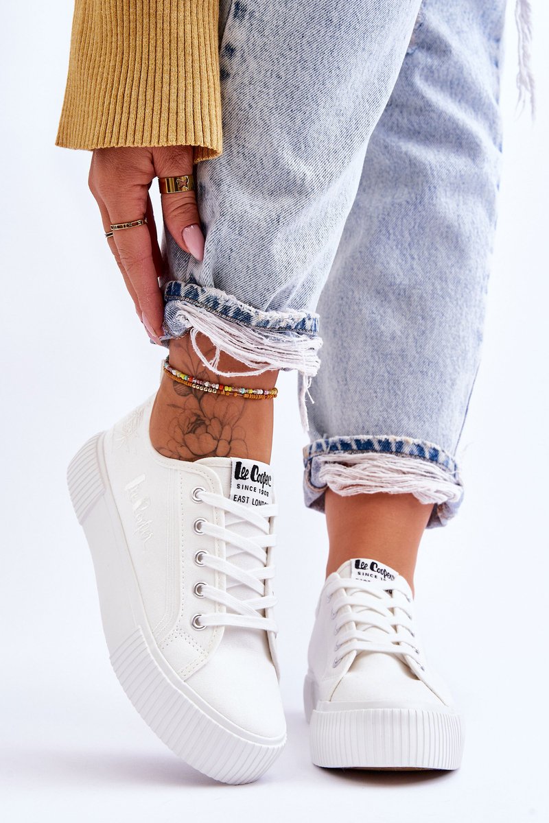 Wygodne Trampki Na Platformie Lee Cooper LCW-23-31-1806L Białe-40