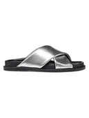 Klapki i japonki damskie - Geox Skórzane klapki "Adelash" w kolorze srebrnym - miniaturka - grafika 1