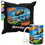 Gadżety dla niej i dla niego - ZESTAW KUBEK + PODUSZKA Z POSZEWKĄ- PREZENT DLA FANA SAMOCHODY AUTA + IMIĘ - miniaturka - grafika 1