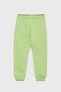 Spodnie i spodenki dla chłopców - United Colors of Benetton spodnie dresowe dziecięce kolor zielony z nadrukiem - grafika 1