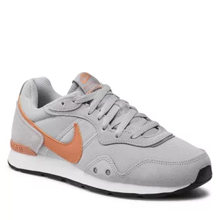 Buty sportowe damskie - Nike Buty Venture Runner CK2944 012 Wolf Grey/Lt Cognac/White - grafika 1