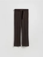 Spodnie damskie - Reserved - Spodnie flare z paskiem - ciemnobrązowy - miniaturka - grafika 1