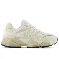 Buty dla dziewczynek - Buty dziecięce New Balance PC9060EK - białe - miniaturka - grafika 1