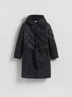 Płaszcze damskie - Reserved - Pikowany płaszcz z wiązaniem - czarny - miniaturka - grafika 1