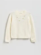 Swetry dla dziewczynek - Reserved - Dzianinowy sweter z aplikacją - złamana biel - miniaturka - grafika 1