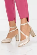 Czółenka - Beżowe czółenka błyszczące z paskiem wokół kostki POLSKA SKÓRA Casu 453 - miniaturka - grafika 1