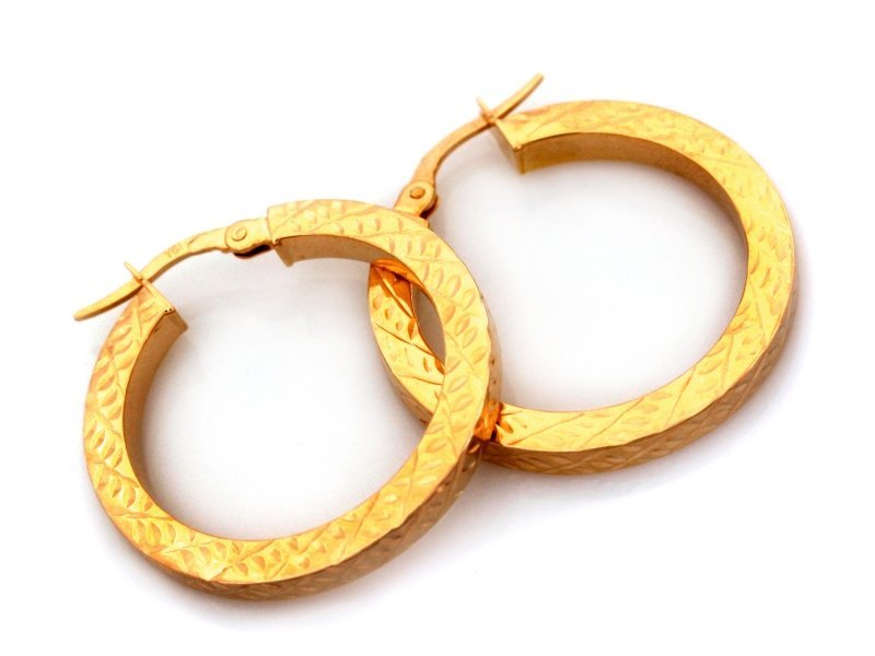 Kolczyki złote próby 585 grube zdobione koła 28 mm dla eleganckich kobiet