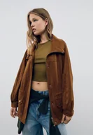 Płaszcze damskie - Stradivarius Parka średniej długości ze sztucznego zamszu Brązowy M - miniaturka - grafika 1