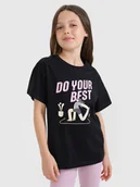 Koszulki dla dziewczynek - 4F T-shirt regular z nadrukiem dziewczęcy - czarny 122 (6-7 lat) - miniaturka - grafika 1