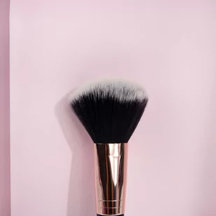 Brushworks Powder Brush - pędzel do pudru - Pędzle do makijażu - miniaturka - grafika 3