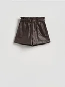 Spodenki damskie - Reserved - Szorty z imitacji skóry z paskiem - ciemnobrązowy - miniaturka - grafika 1