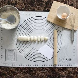 Silikonowa stolnica, mata z podziałką rozm. 60x40 cm - szara - Obrusy i serwetki - miniaturka - grafika 1